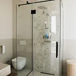 Luxury Morello 2 With Large Heated Pool & Wellness *
