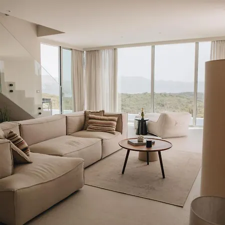 Luxury Morello 2 With Heated Pool, Gym, Sauna Κόρτσουλα