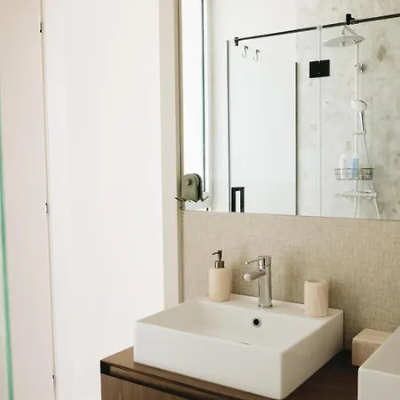 Luxury Morello 2 With Heated Pool, Gym, Sauna Κόρτσουλα