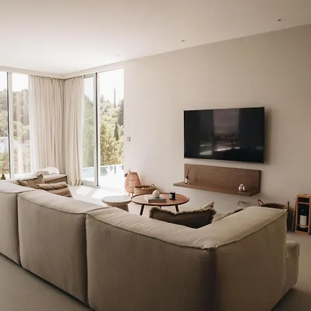 Villa Luxury Morello 2 With Heated Pool, Gym, Sauna