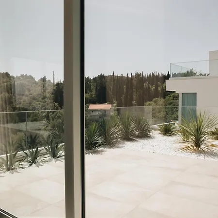 Luxury Morello 2 With Heated Pool, Gym, Sauna * Κόρτσουλα