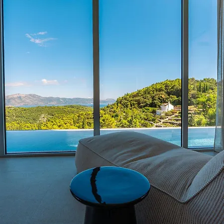 Luxury Morello 2 With Large Heated Pool & Wellness Villa