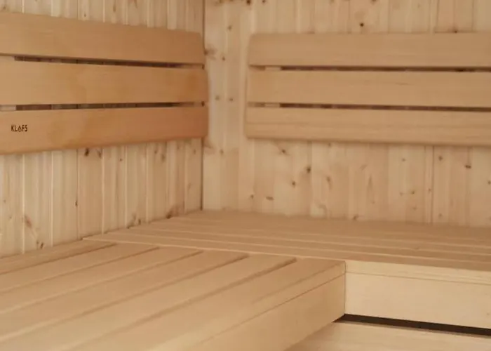 Luxury Morello 2 With Heated Pool, Gym, Sauna *