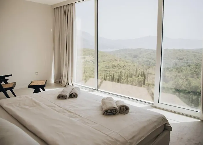 Luxury Morello 2 With Heated Pool, Gym, Sauna