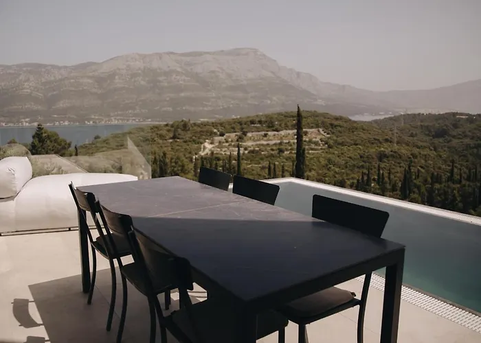 Luxury Morello 2 With Heated Pool, Gym, Sauna