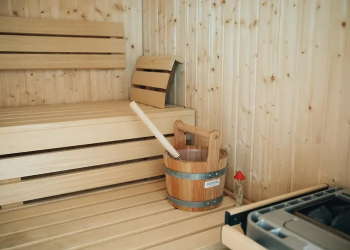 Luxury Morello 2 With Heated Pool, Gym, Sauna Villa