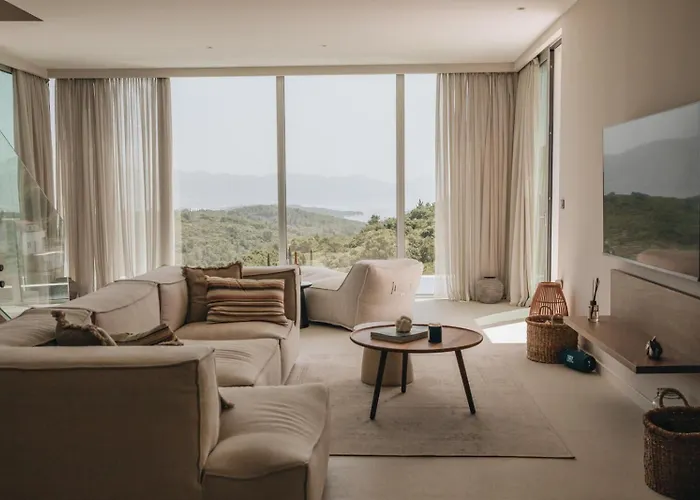 Villa Luxury Morello 2 With Heated Pool, Gym, Sauna *