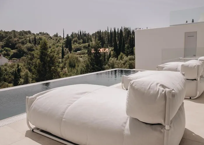 Luxury Morello 2 With Heated Pool, Gym, Sauna Villa