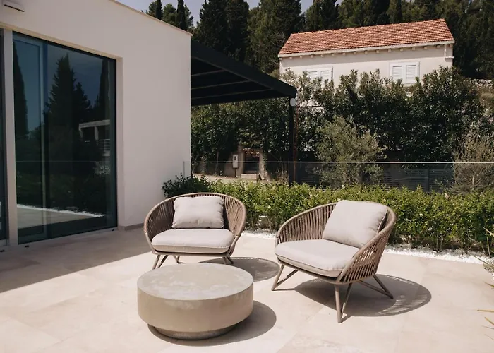 Villa Luxury Morello 2 With Heated Pool, Gym, Sauna *