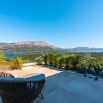 Luxury Morello 2 With Large Heated Pool & Wellness Βίλα