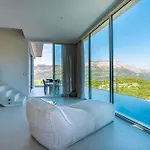 Βίλα Luxury Morello 2 With Large Heated Pool & Wellness *