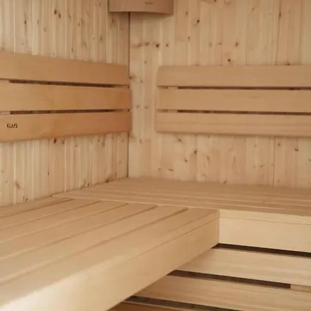 Luxury Morello 2 With Heated Pool, Gym, Sauna *