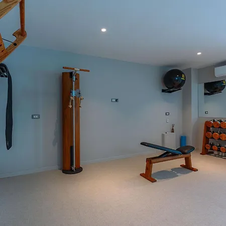 Luxury Morello 2 With Large Heated Pool & Wellness *